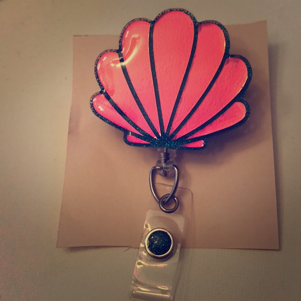 Mermaid shell 🧜🏼‍♀️ badge reel